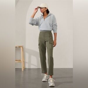 NWT-Athleta Moss Endless Cargo Pant, Size 0